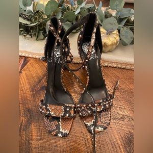 Vince Camaro wrap heels